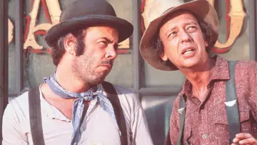 Задник к фильму "The Apple Dumpling Gang" #416837