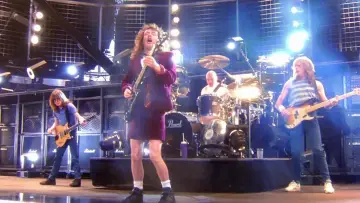 Задник к фильму "AC/DC: Live At Donington" #411839