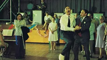 Задник к фильму "Holiday on the Buses" #484058