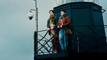Задник к фильму "Cap Farewell" #1568294