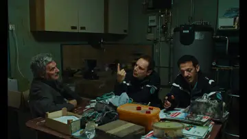 Задник к фильму "L
