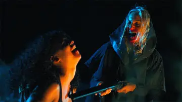 Задник к фильму "Night of the Bastard" #446777