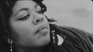 Задник к фильму "Goodbye Horses: The Many Lives of Q Lazzarus" #1582055