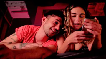 Задник к фильму "כאילו אין מחר" #747500