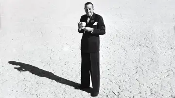 Задник к фильму "Mad About the Boy: The Noël Coward Story" #1148729