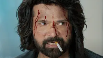 Задник к фильму "Badass Ravi Kumar" #885414