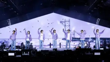 Задник к фильму "방탄소년단: 옛 투 컴 인 시네마" #407939