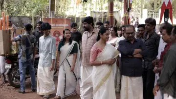 Задник к фильму "നാരായണീൻ്റെ മൂന്നാൺമക്കൾ" #1780810