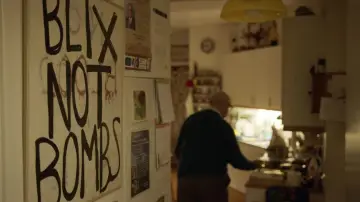 Задник к фильму "Blix Not Bombs" #454735