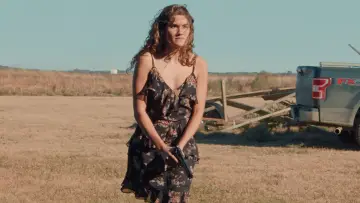 Задник к фильму "Girl With a Gun" #371406