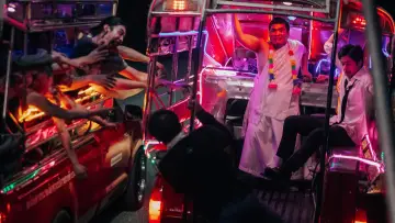 Задник к фильму "อีสานซอมบี้" #443401