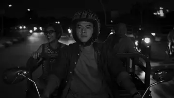 Задник к фильму "Jatuh Cinta Seperti di Film-Film" #1073596