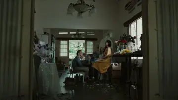 Задник к фильму "Jatuh Cinta Seperti di Film-Film" #1073600