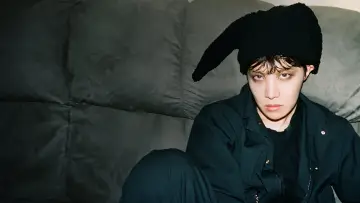 Задник к фильму "j-hope IN THE BOX" #919315