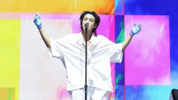 Задник к фильму "j-hope IN THE BOX" #919318