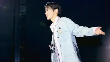 Задник к фильму "j-hope IN THE BOX" #919319