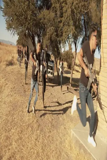 Постер к фильму "Tierra en llamas" #1181118
