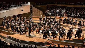 Задник к фильму "Concert de la Saint-Sylvestre des Berliner Philharmoniker Avec Kirill Petrenko et Benjamin Bernheim" #547765