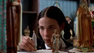 Задник к фильму "Household Saints" #501962