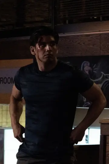 Постер к фильму "Эскалация" #1832955