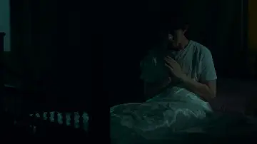 Задник к фильму "ดับแสงรวี" #377135