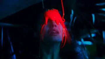 Задник к фильму "Meltdown: A Nuclear Family