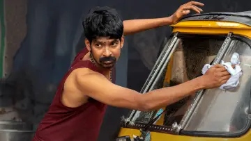 Задник к фильму "విమానం" #922523