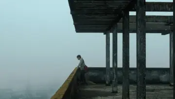 Задник к фильму "Bên Trong Vỏ Kén Vàng" #196648