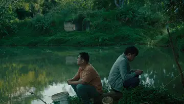 Задник к фильму "Bên Trong Vỏ Kén Vàng" #196652