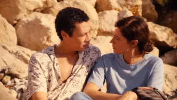Задник к фильму "La Mer au loin" #819930