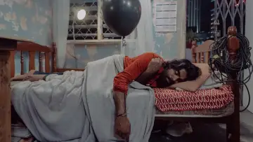 Задник к фильму "நீர் மேல் நெருப்பு" #197247