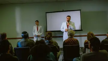 Задник к фильму "Свободные люди" #807793