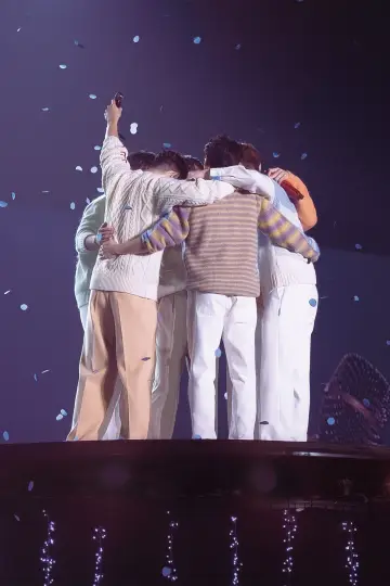 Постер к фильму "BTOB. Будем вместе!" #1055419