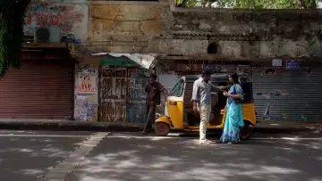 Задник к фильму "மாலை நேர மல்லிப்பூ" #878369