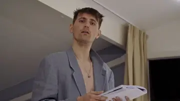 Задник к фильму "L