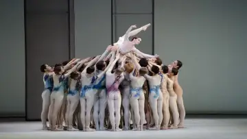Задник к фильму "Royal Opera House 2023/24: Macmillan Triple" #199996