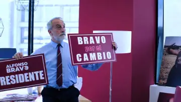 Задник к фильму "Políticamente incorrectos" #368438