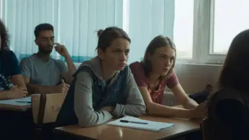 Задник к фильму "Bota jonë" #1077611