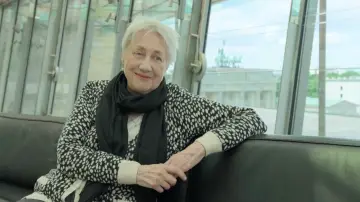 Задник к фильму "Helke Sander: Aufräumen" #367986