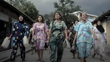 Задник к фильму "Perempuan Berkelamin Darah" #1053878