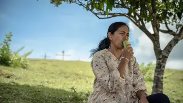 Задник к фильму "Perempuan Berkelamin Darah" #415578