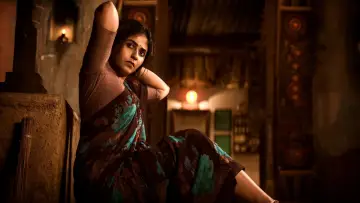 Задник к фильму "గ్యాంగ్స్ ఆఫ్ గోదావరి" #487685