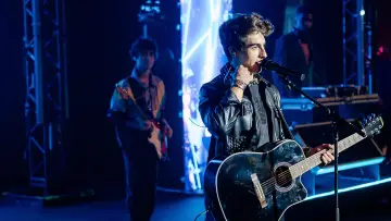 Задник к фильму "Tudo por um Pop Star 2" #1153346