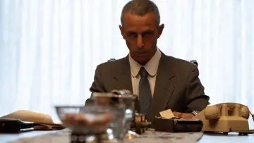Задник к фильму "Ученик. Восхождение Трампа" #601449