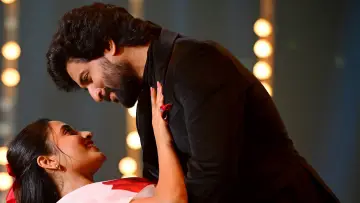 Задник к фильму "స‌రిపోదా శ‌నివారం" #897045