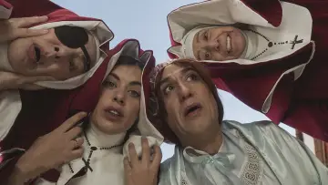 Задник к фильму "La reina del convento" #755892