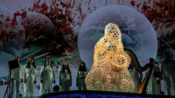 Задник к фильму "Björk: Cornucopia" #651840