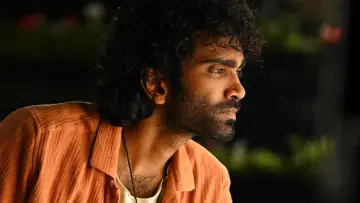 Задник к фильму "லவ் இன்சூரன்ஸ் கம்பெனி" #829245