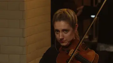 Задник к фильму "On a String" #616814