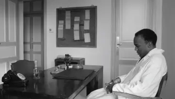 Задник к фильму "Chroniques fidèles survenues au siècle dernier à l’hôpital psychiatrique Blida-Joinville, au temps où le Docteur Frantz Fanon était chef de la cinquième division entre 1953 et 1956" #1015544
